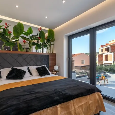Apartments Aldo Trogir Exterior photo