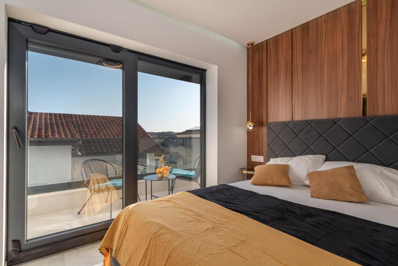 Aldo Apartment