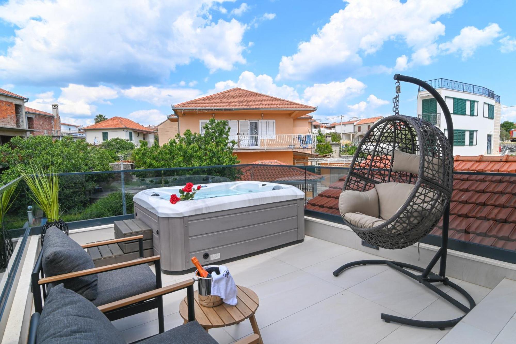 Aldo Apartment